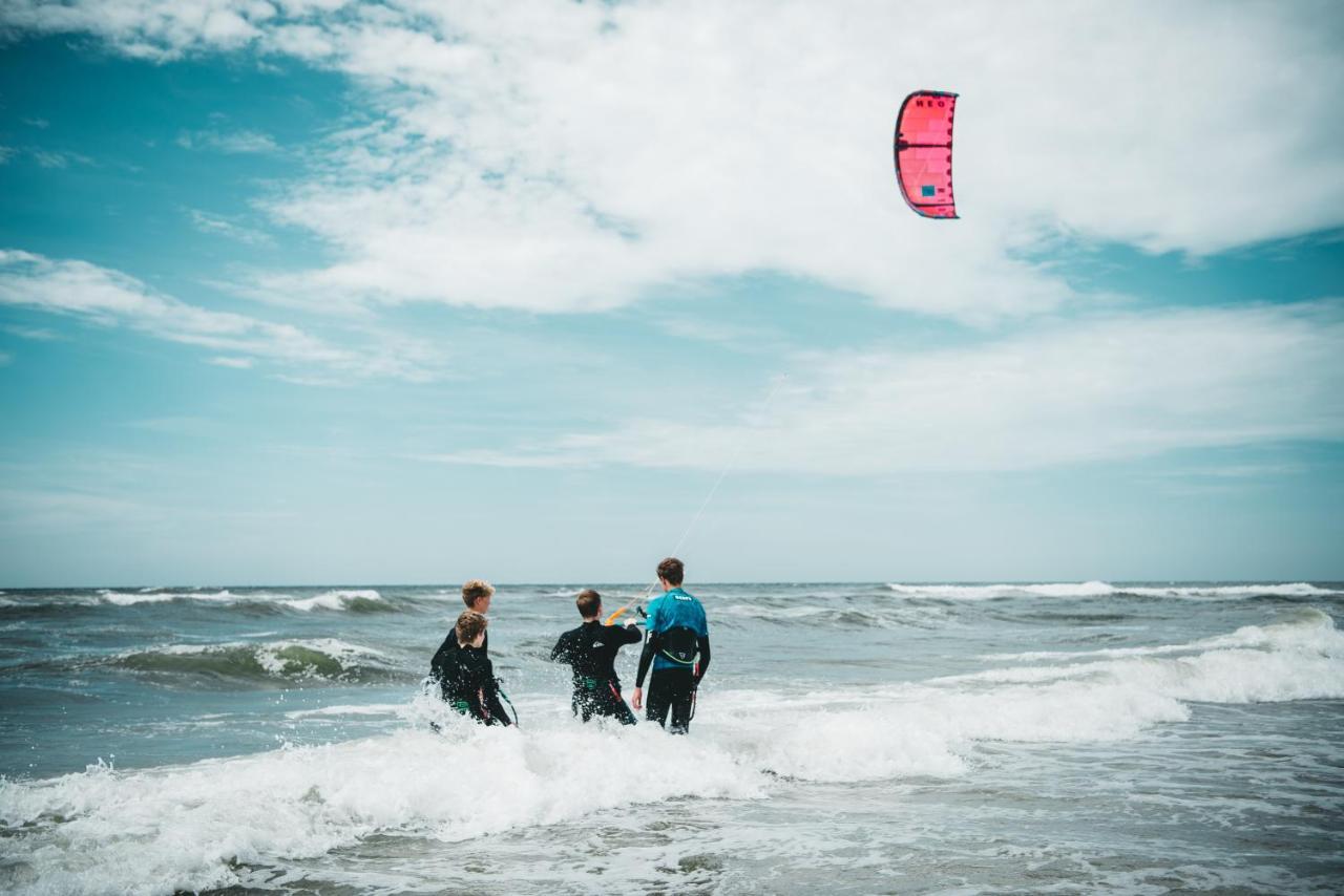 Family & Surfhostel Petten Exteriér fotografie